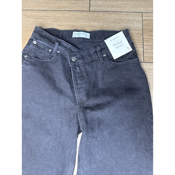 NWT Abercrombie & Fitch Women's High Rise Jeans The Dad" Cross Over Button Fly 4 - Picture 2 of 6